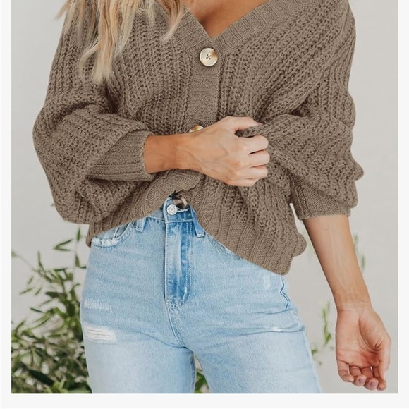 Chunky Knit Open Front Sweater Long Sleeve Button Loose Short Cardigan
8099 - Picture 4 of 11